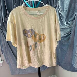 Known supply Short Sleeve Tee - Cream with Heart Design